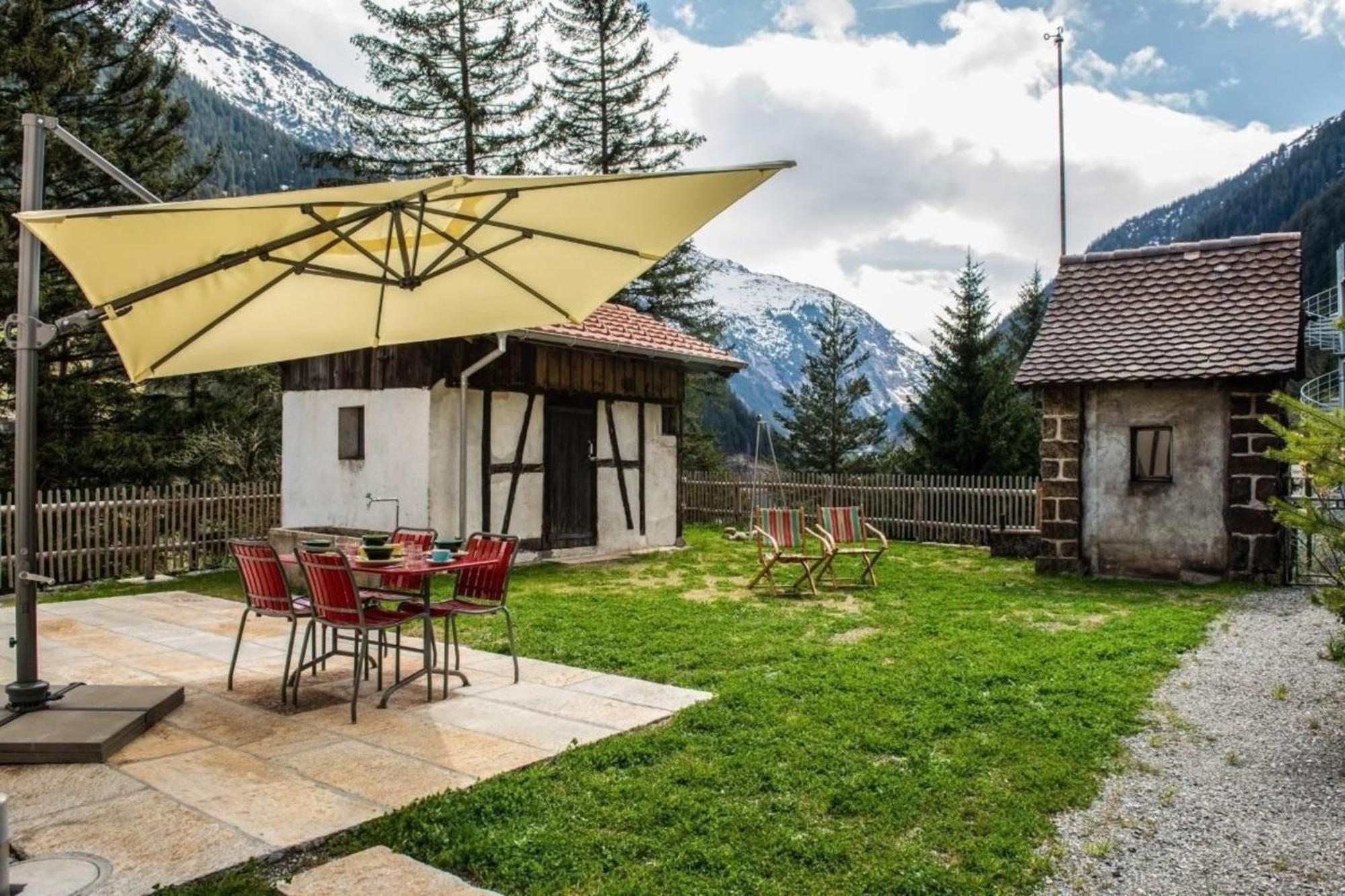 Villa Bahnwaerterhaus Eggwald Wassen Exterior foto